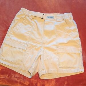 Columbia Men's Beige Cargo Shorts